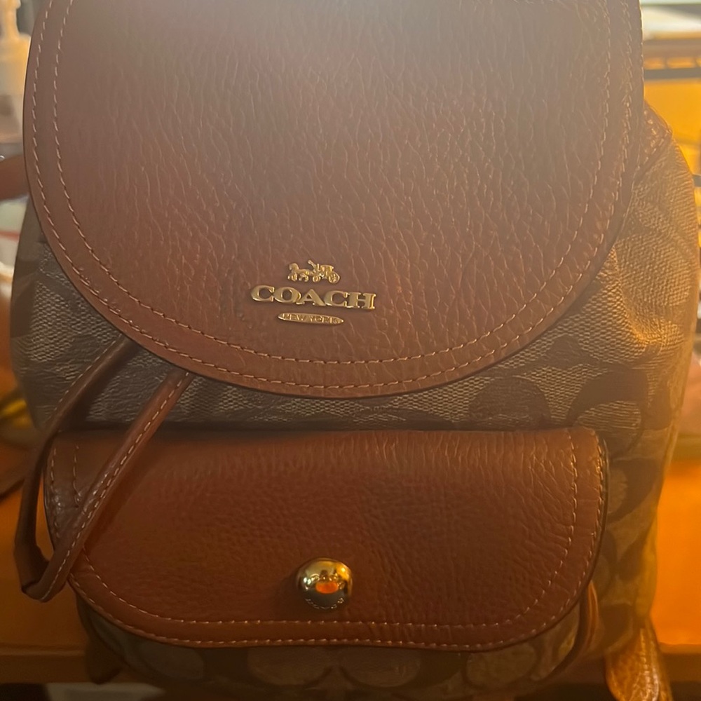 Coach NWOT brown signature Pennie backpack gold/khaki small